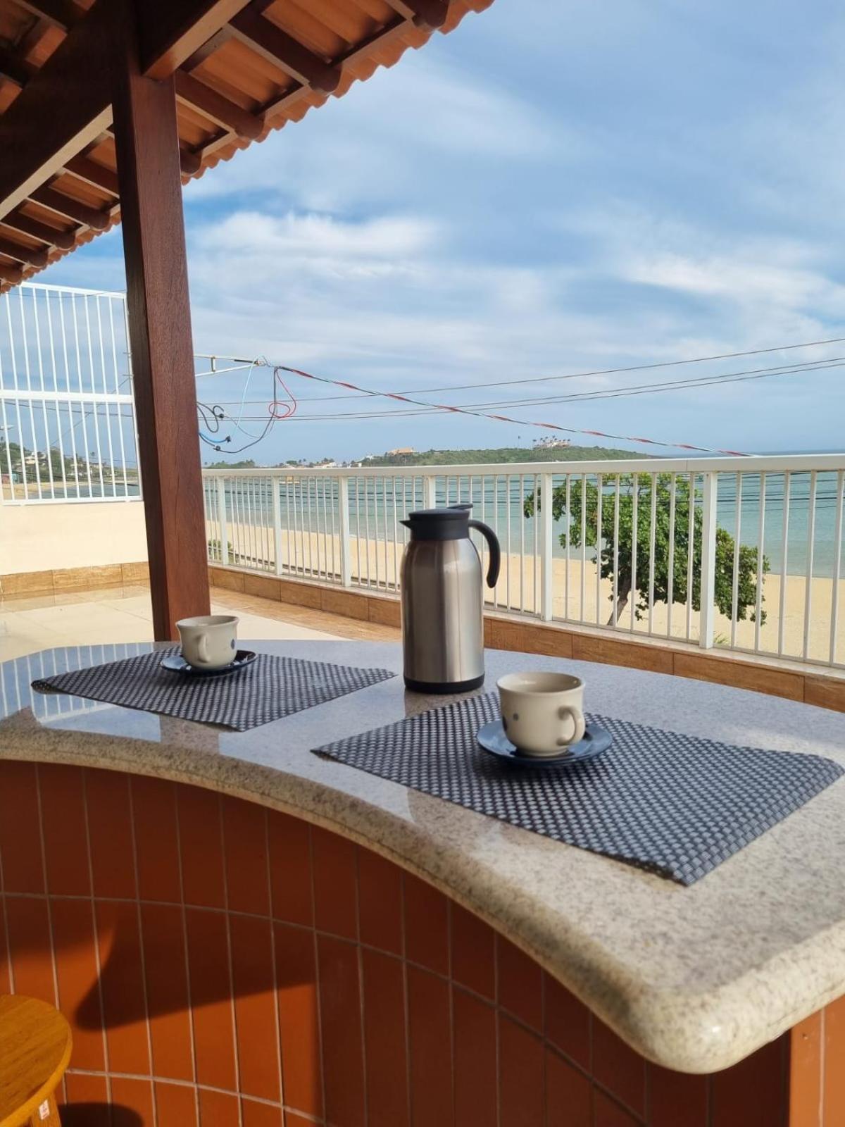Ipe Amarelo - Frente Ao Mar Na Praia De Meaipe, Guarapari Dış mekan fotoğraf